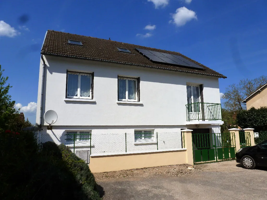 maison 5 pièces à MONETEAU, 112 m² — photo 1 sur 11