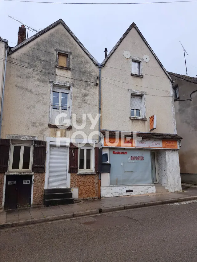 local à LIGNY LE CHATEL, 3 pièces, DPE E